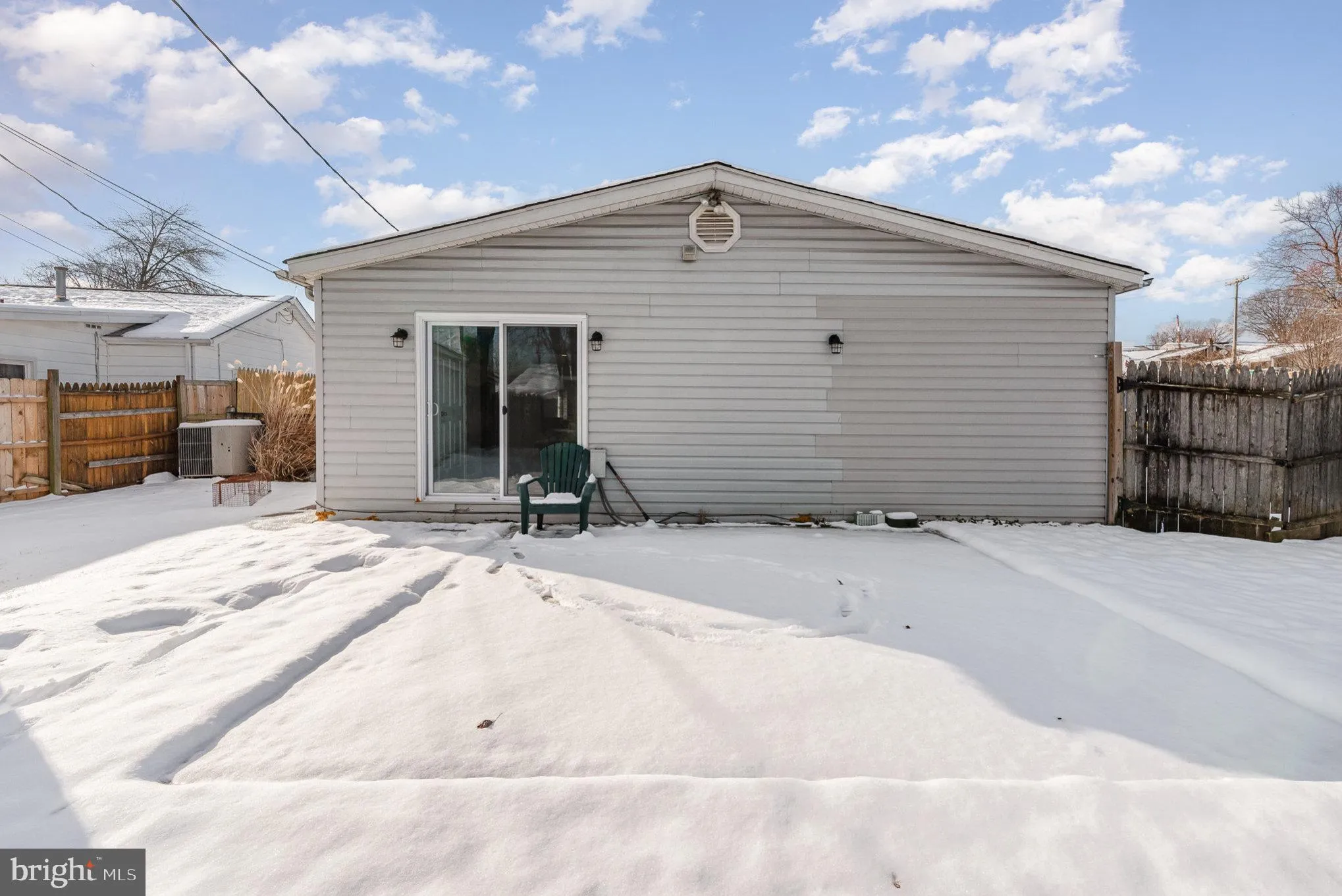 Middle River, Maryland 21220, United States, 3 Bedrooms Bedrooms, ,2 BathroomsBathrooms,Residential,Pending,31667