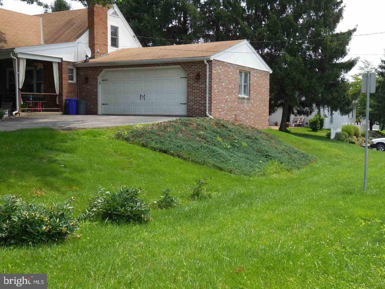 HILL-N-DALE/AVONDALE - Residential