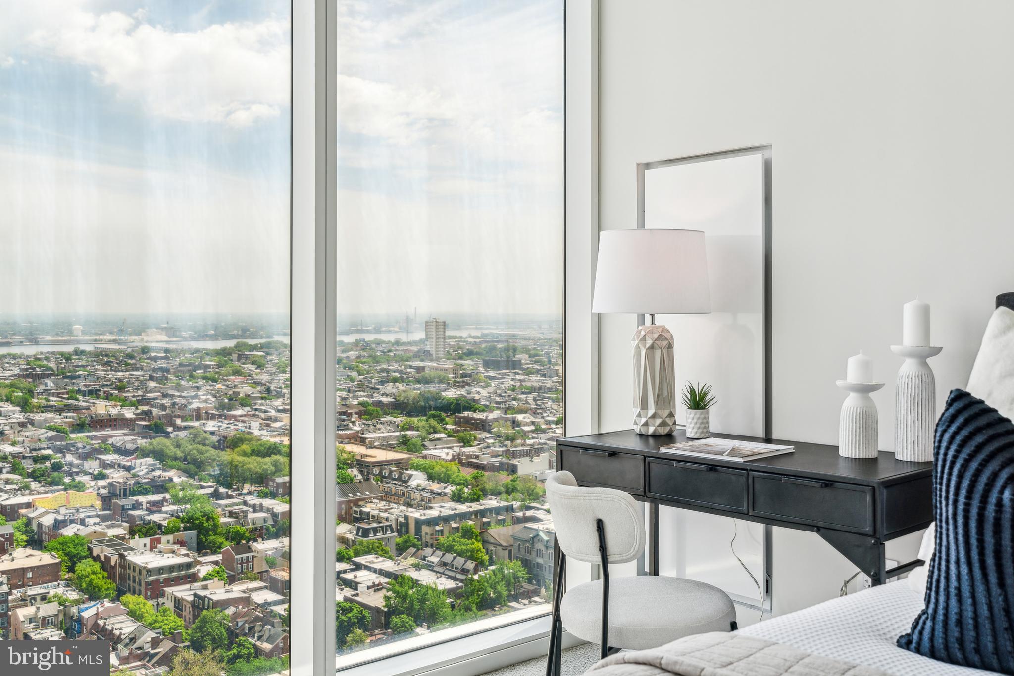 AVENUE OF THE ARTS - Residential