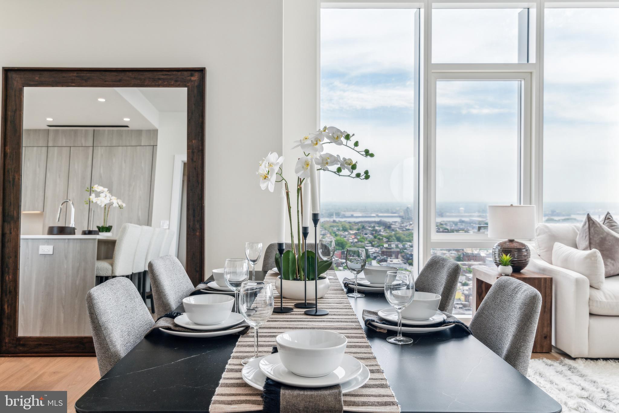 AVENUE OF THE ARTS - Residential