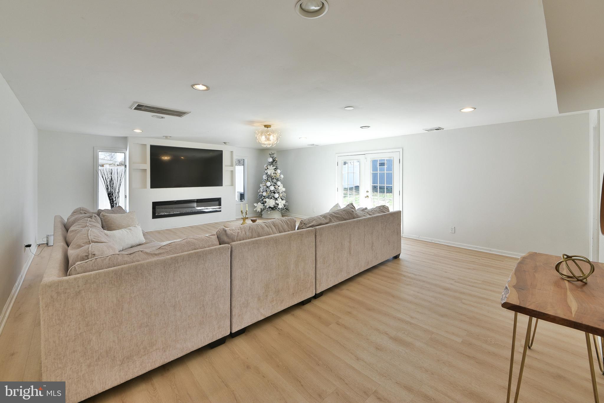 ELLERSIDE - Residential