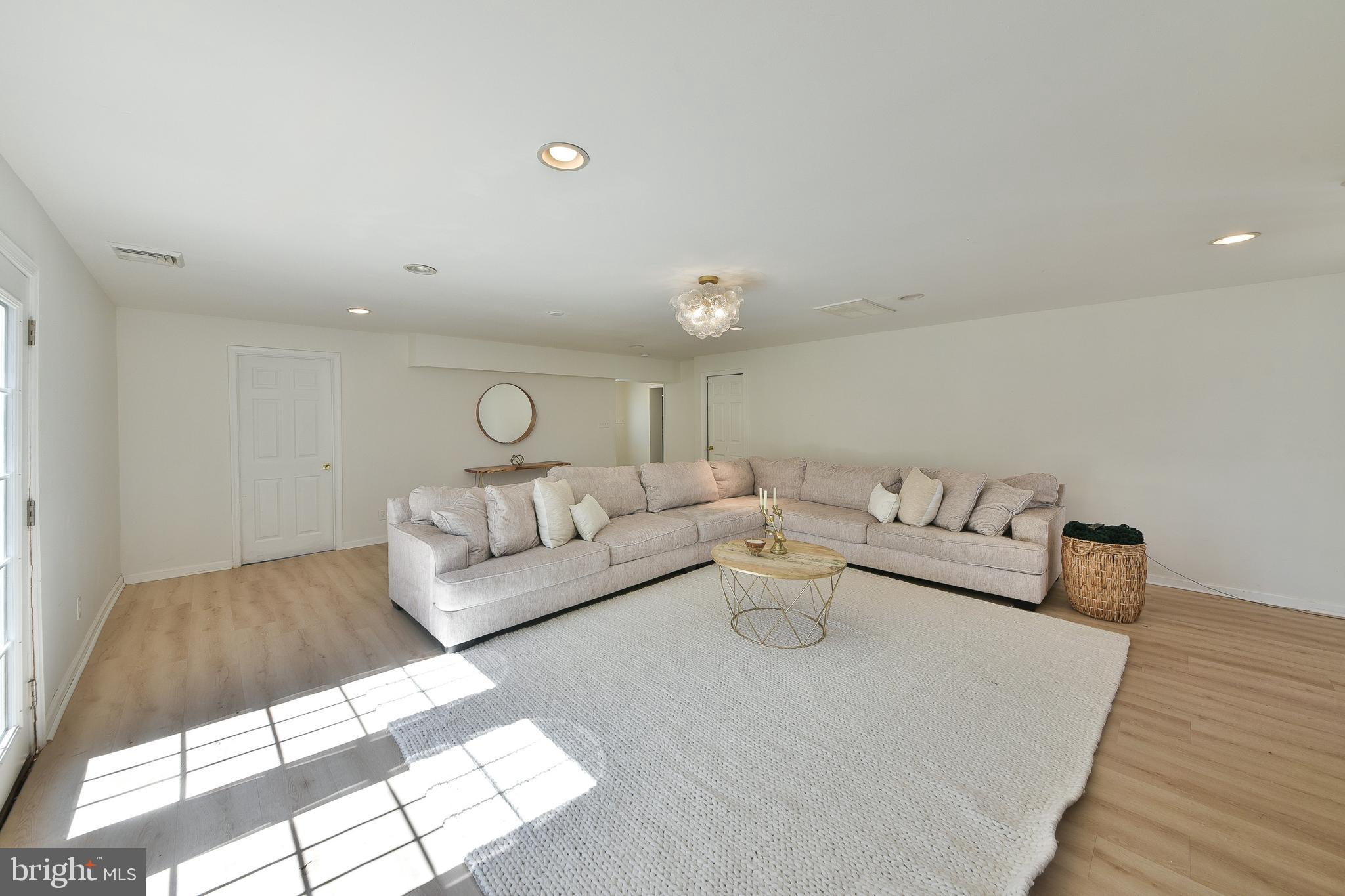 ELLERSIDE - Residential