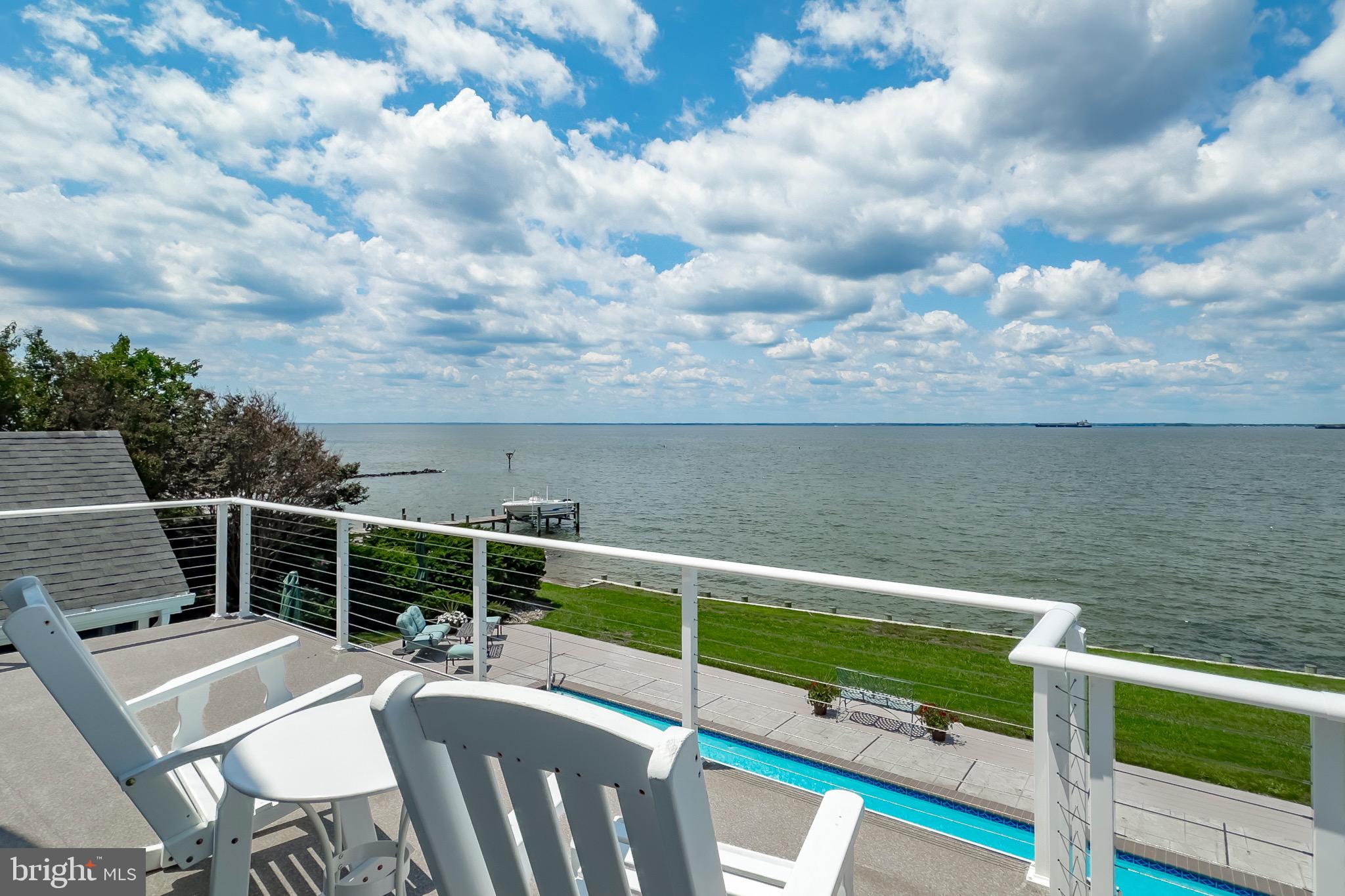 QUEEN ANNE COLONY - Residential