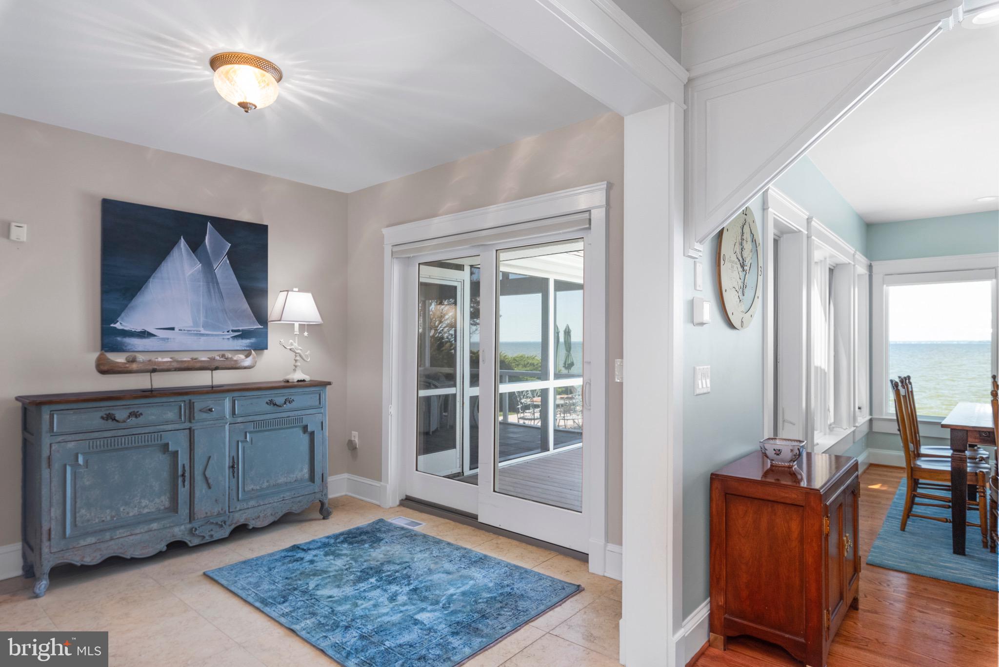 QUEEN ANNE COLONY - Residential