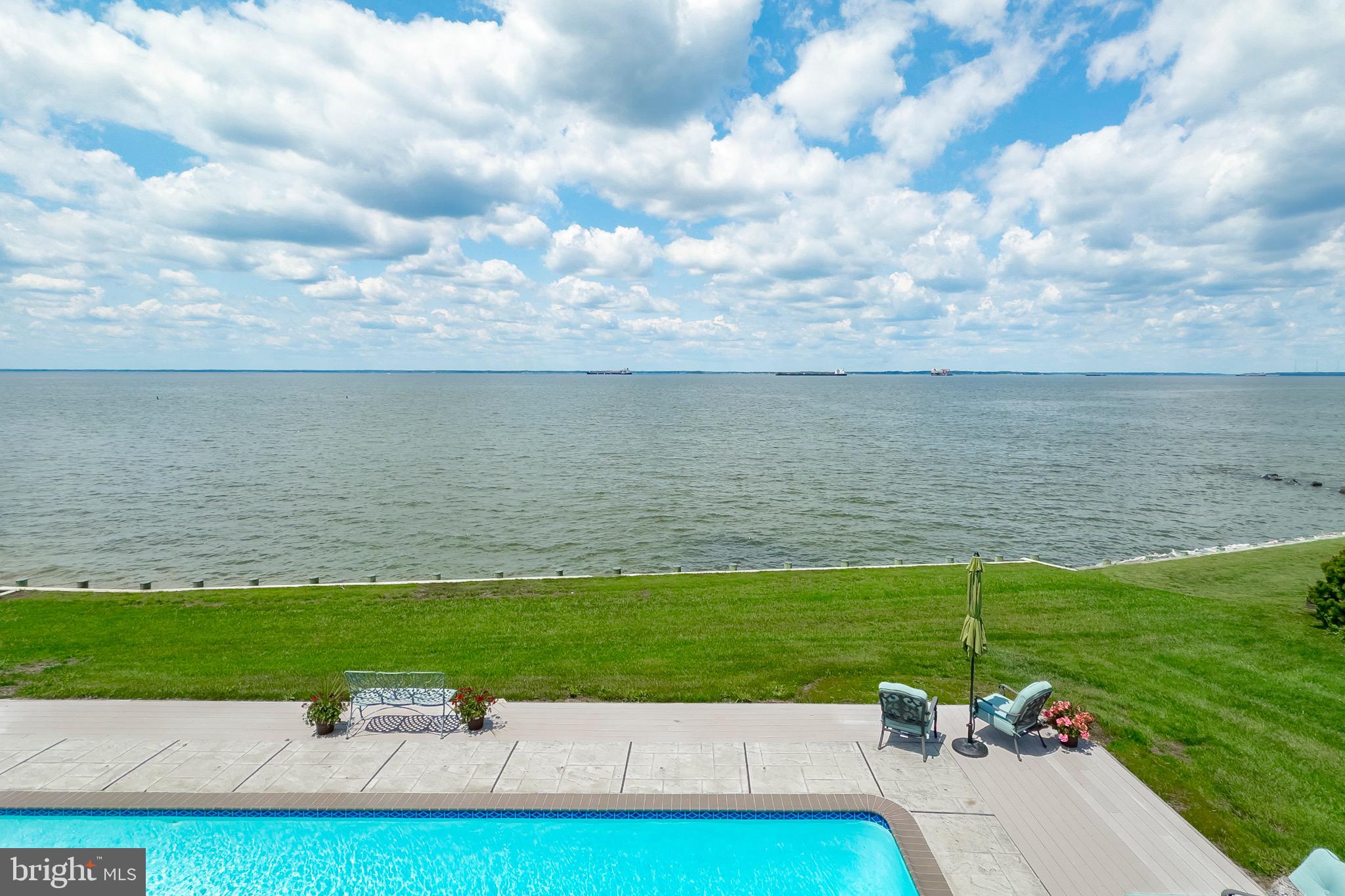 QUEEN ANNE COLONY - Residential