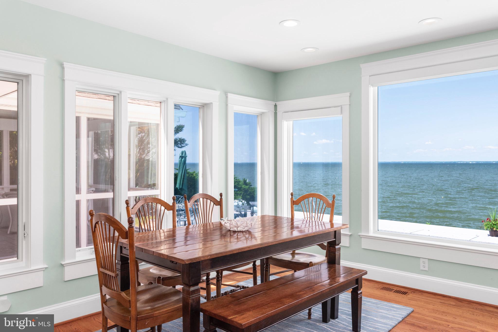 QUEEN ANNE COLONY - Residential