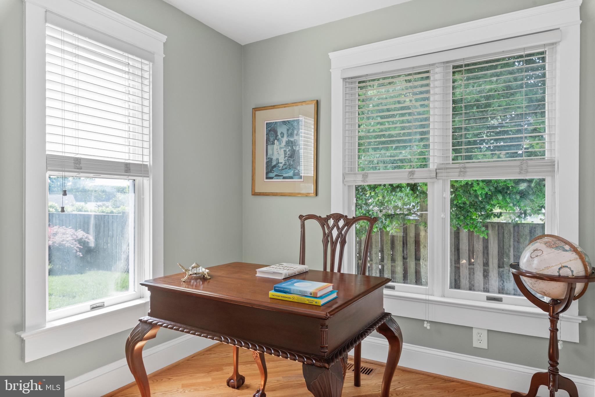 QUEEN ANNE COLONY - Residential