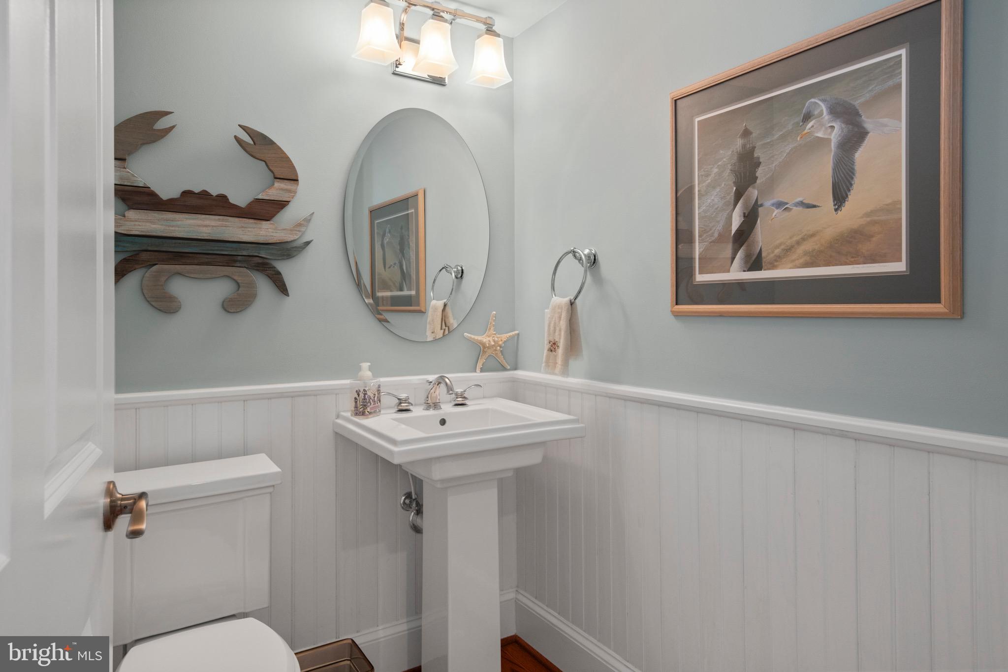 QUEEN ANNE COLONY - Residential