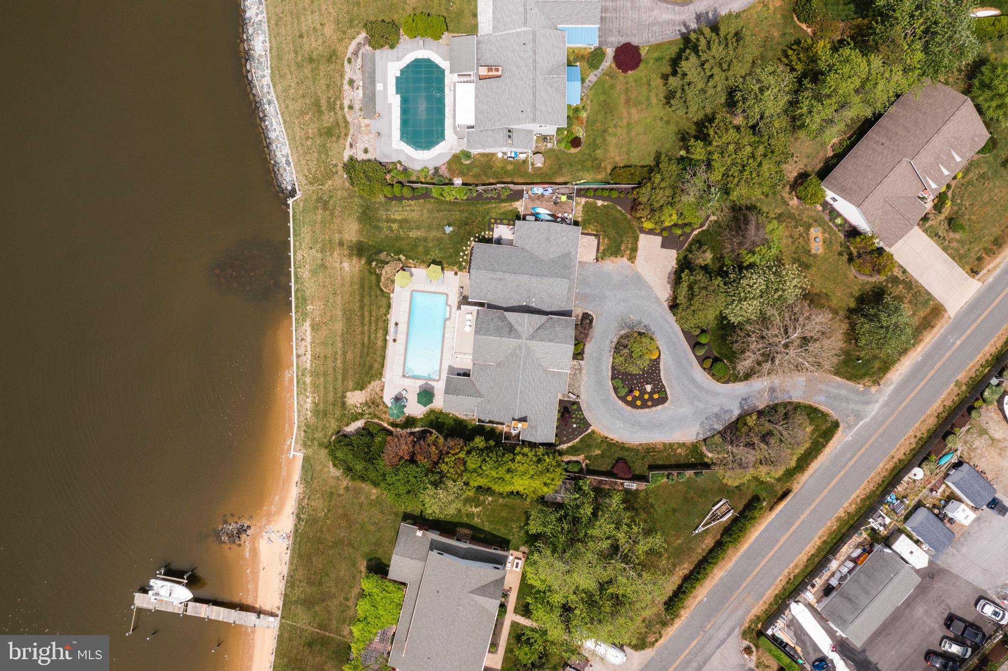 QUEEN ANNE COLONY - Residential