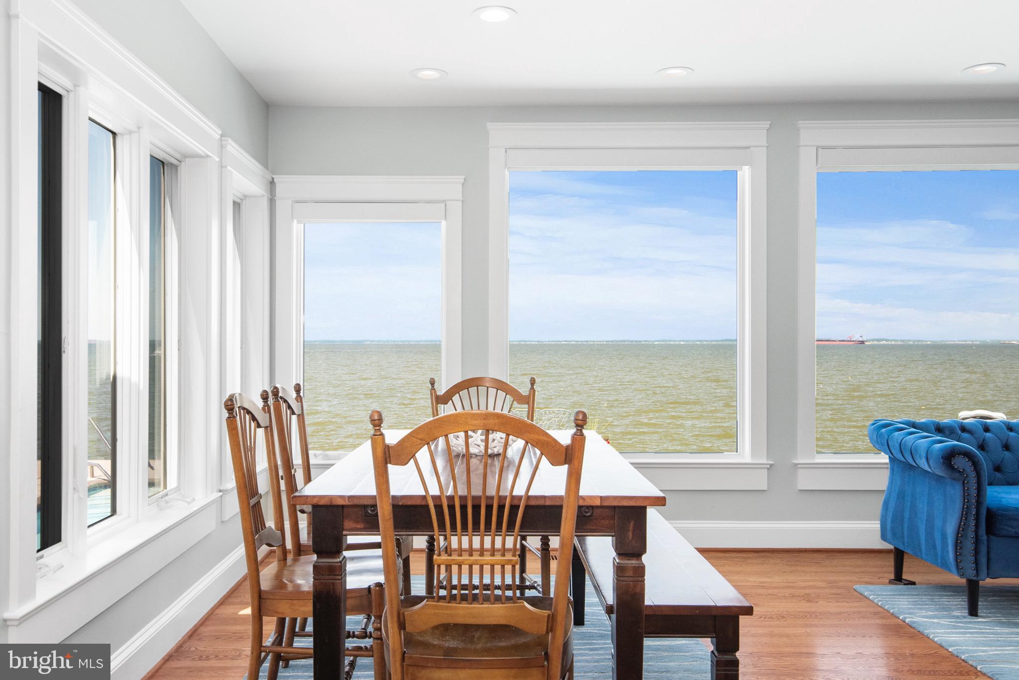 QUEEN ANNE COLONY - Residential