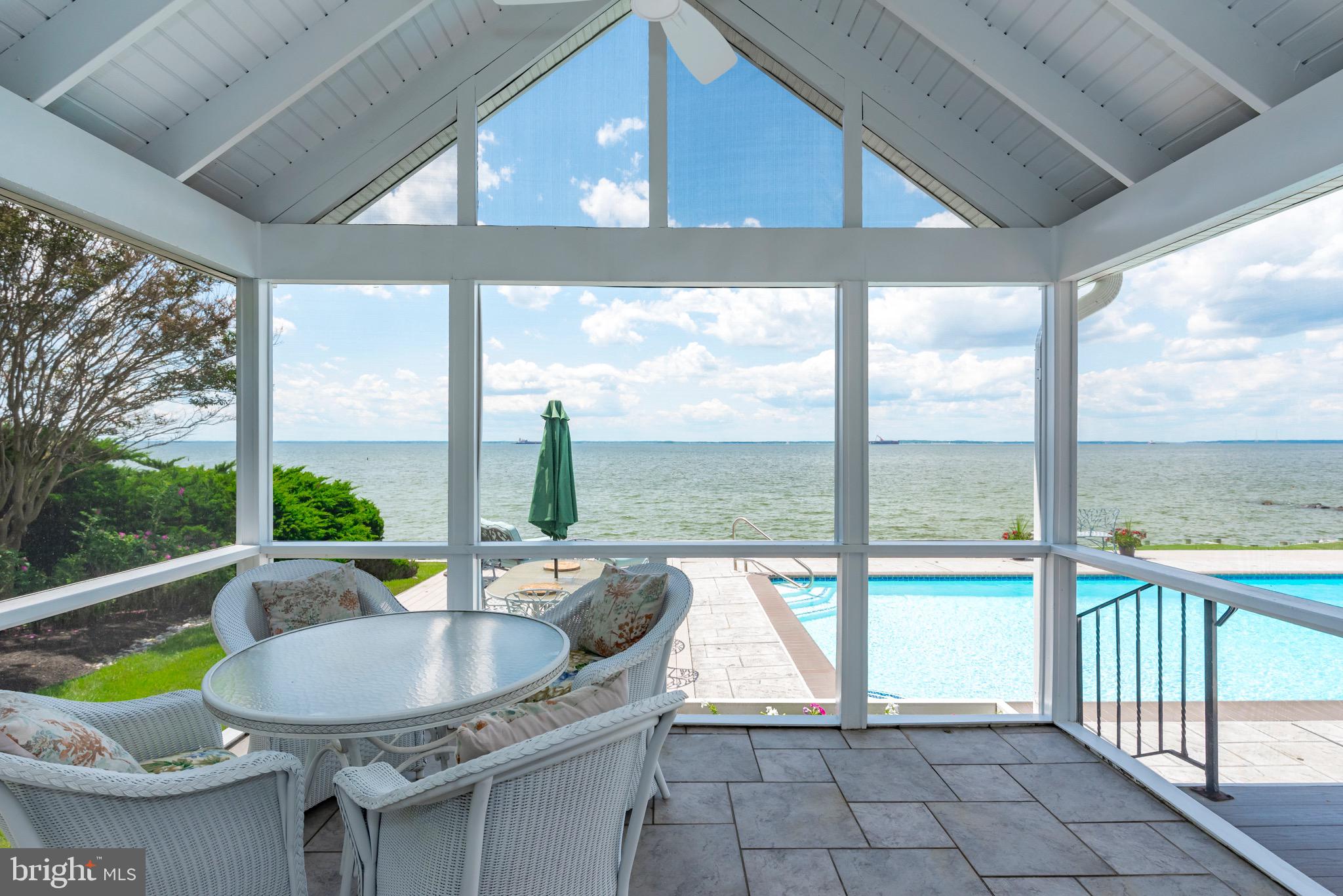 QUEEN ANNE COLONY - Residential