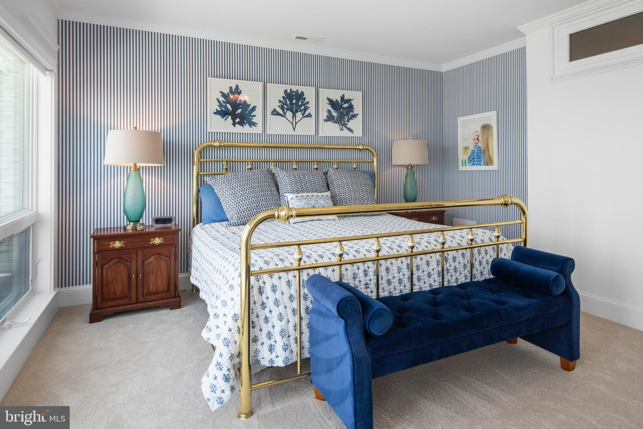 QUEEN ANNE COLONY - Residential