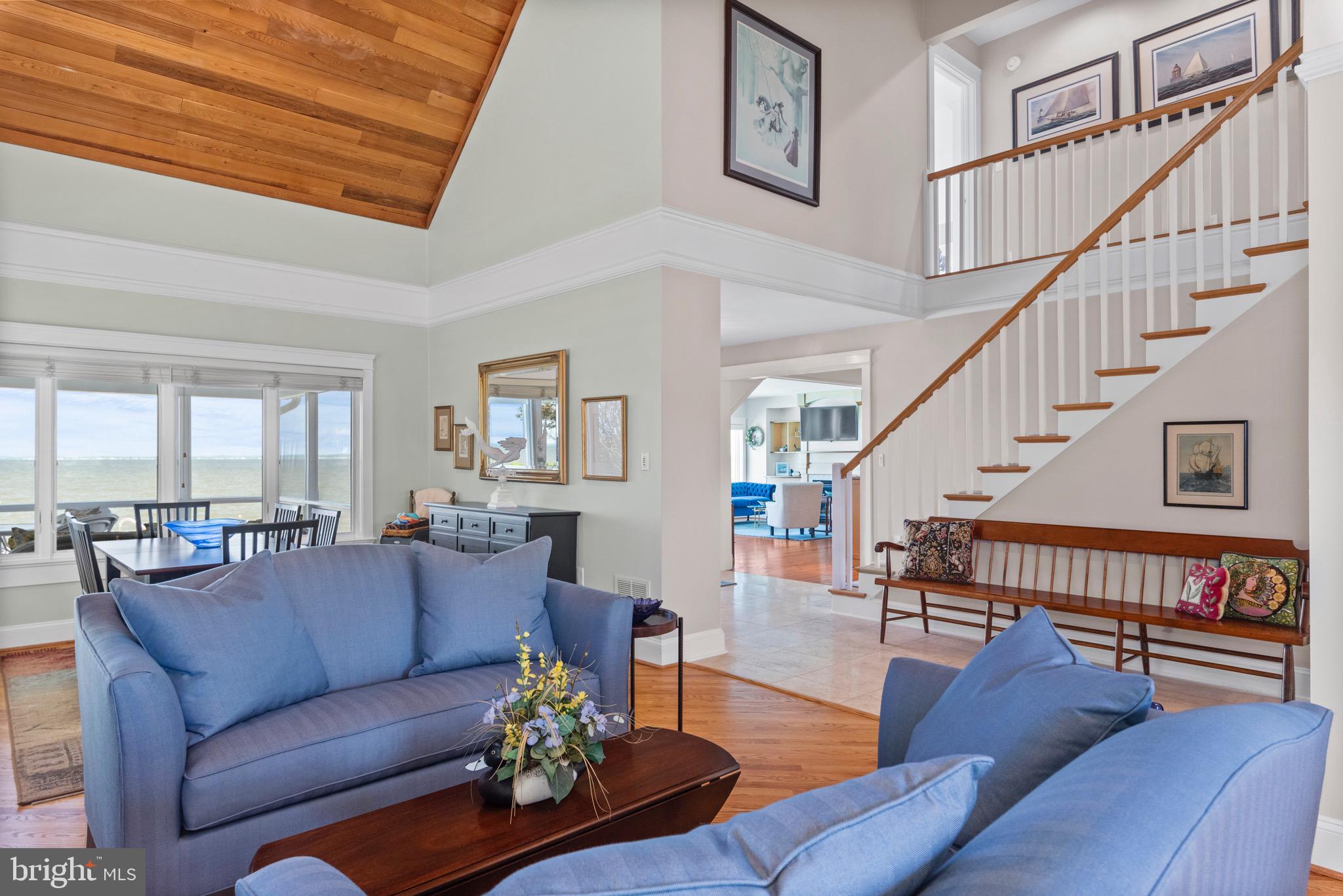 QUEEN ANNE COLONY - Residential