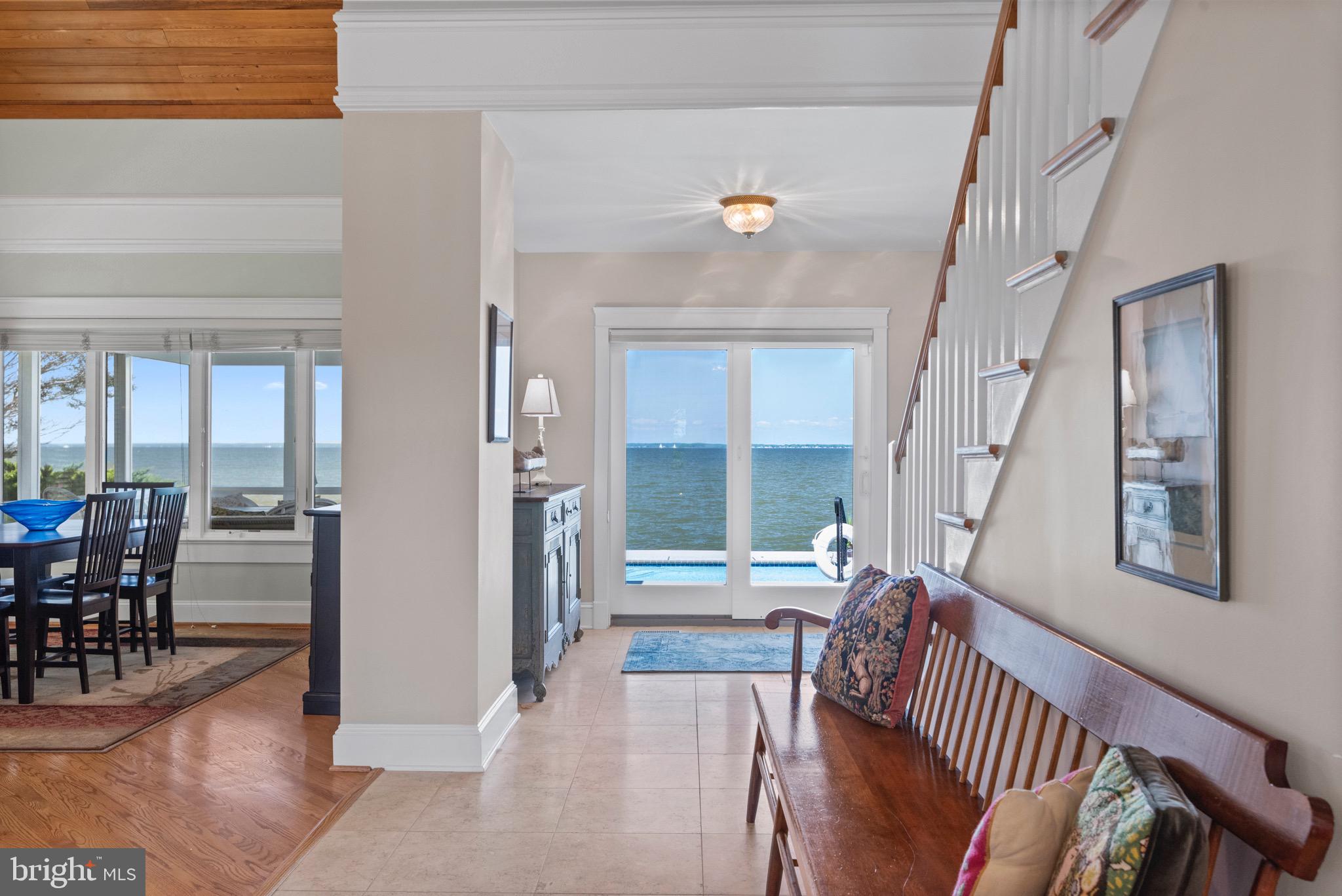 QUEEN ANNE COLONY - Residential