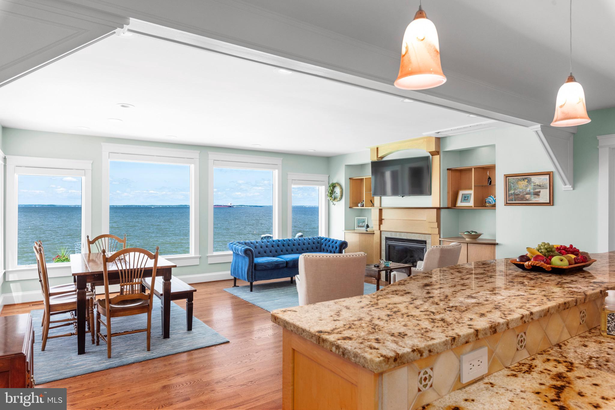 QUEEN ANNE COLONY - Residential