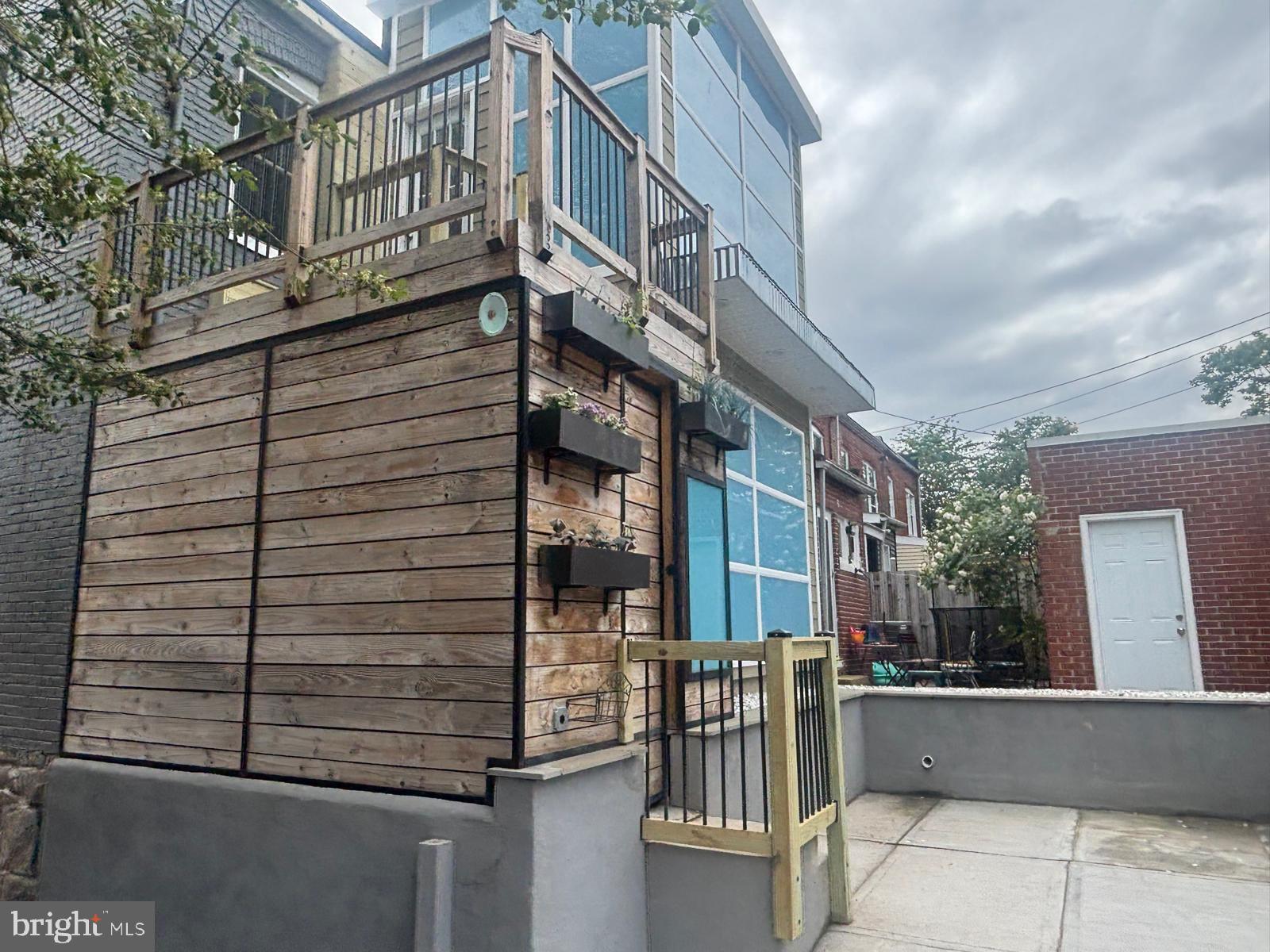 200 W 29TH STREET W