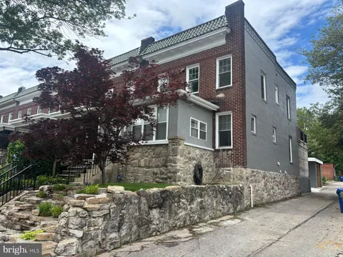 200 W 29th Street W, Baltimore, MD 21211 - MLS#: MDBA2167554