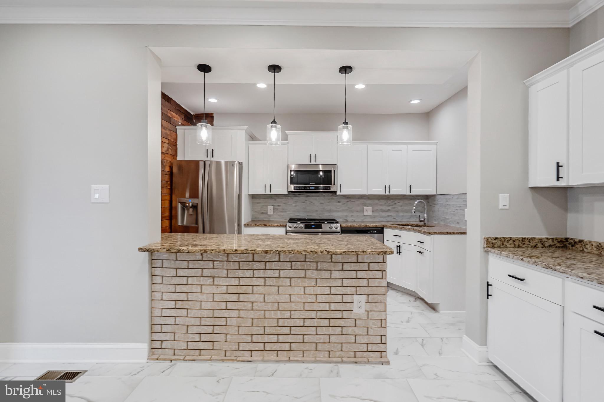 HOMEWOOD - Residential