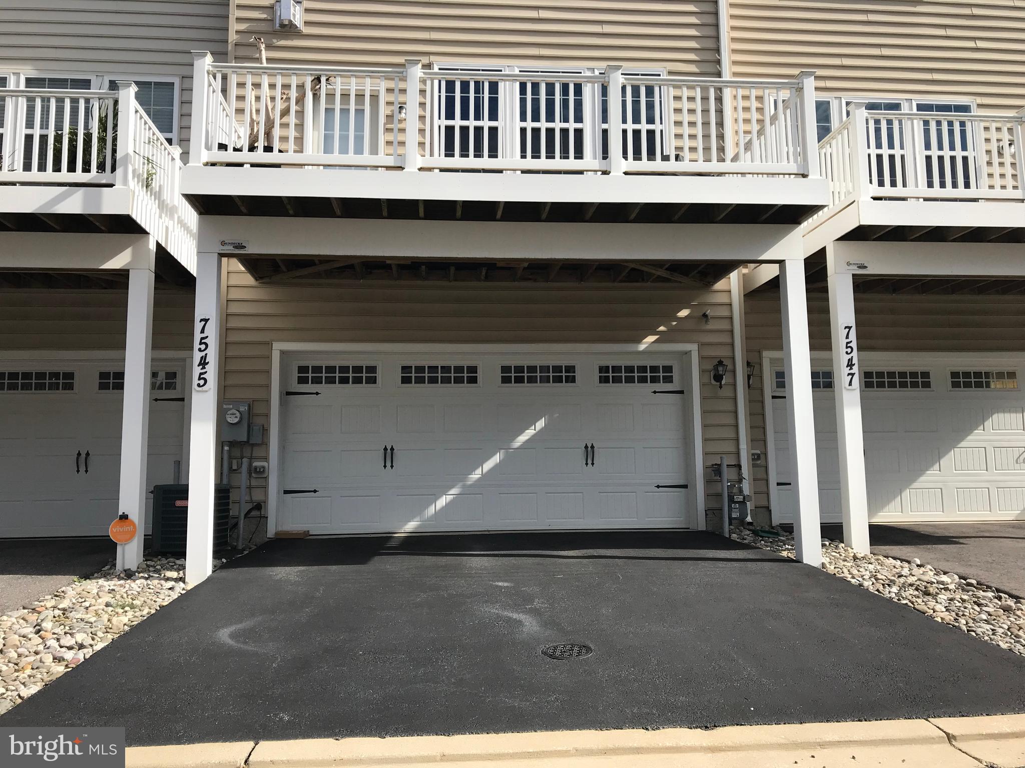 BUCKINGHAM - Residential Lease