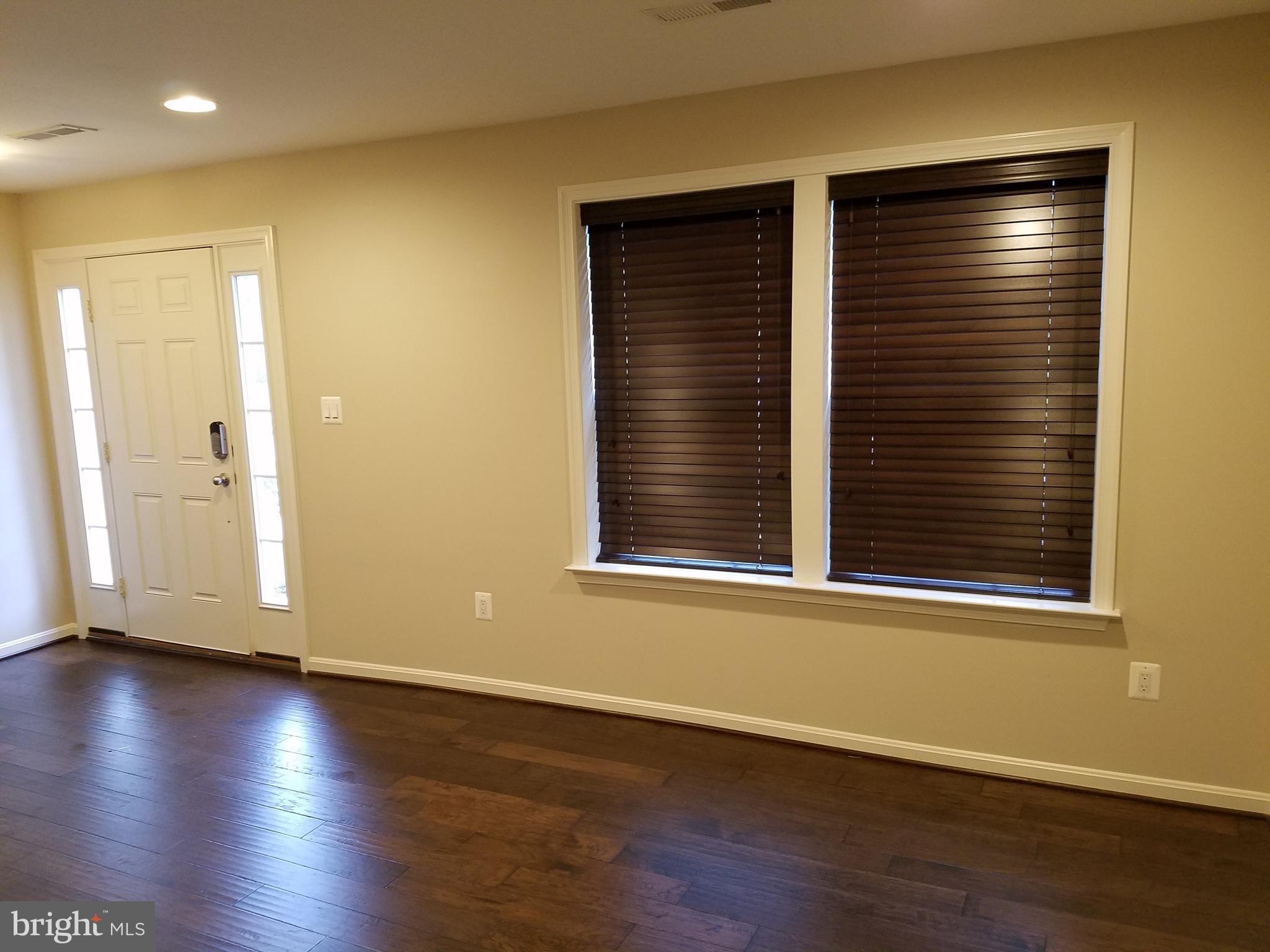 BUCKINGHAM - Residential Lease