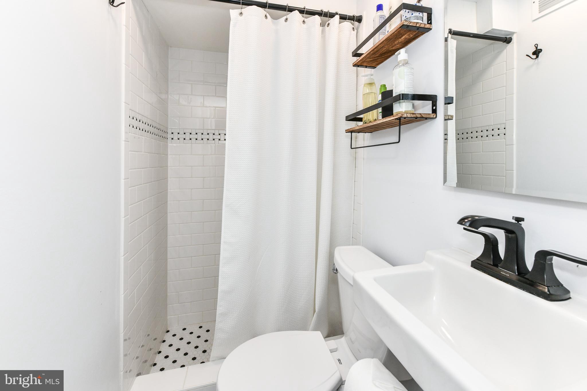 ARLINGTON FOREST - Residential Lease