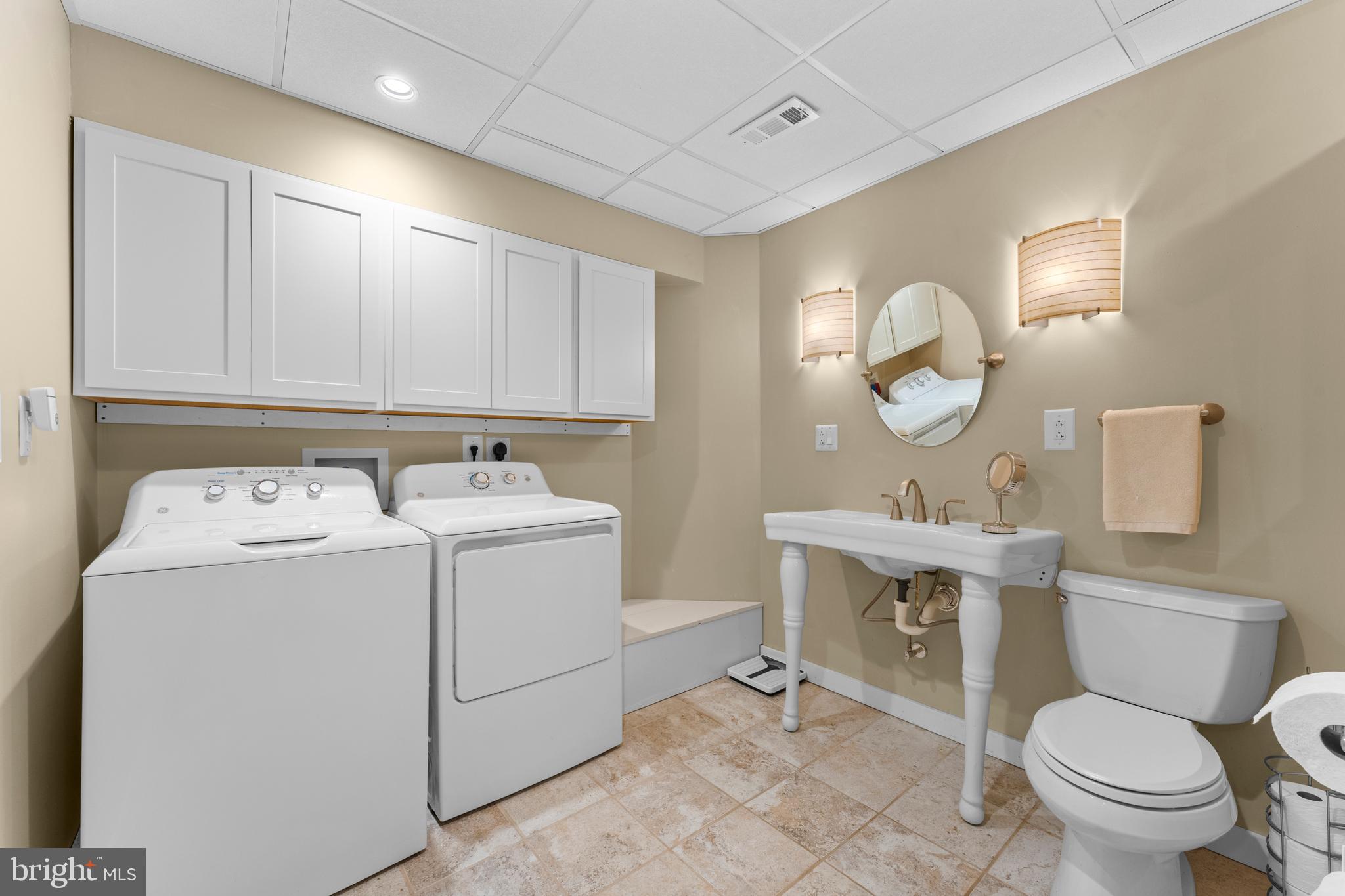 SOUTH WALES - Residential