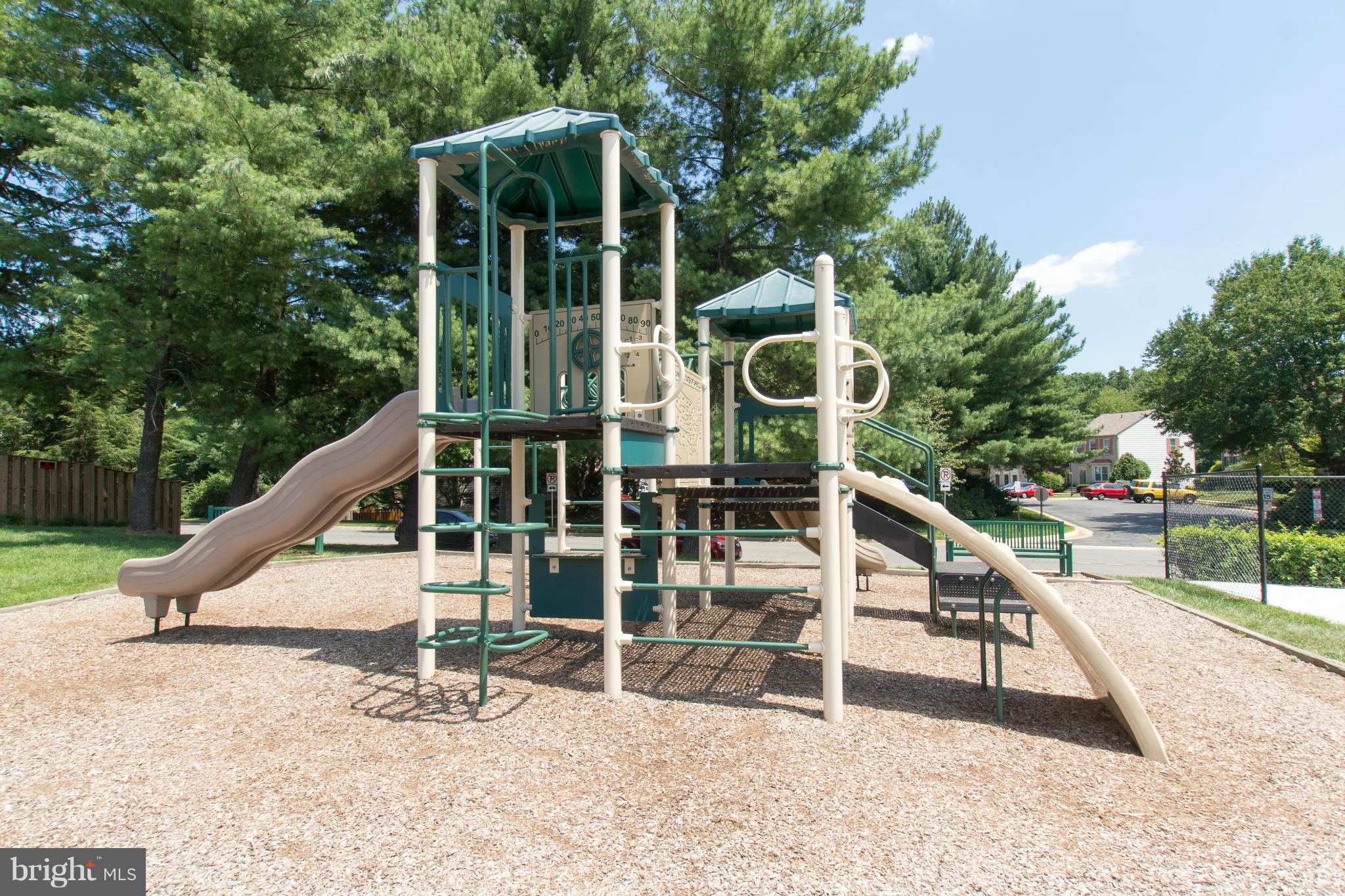 WOODLYNNE COMMUNITY - Residential