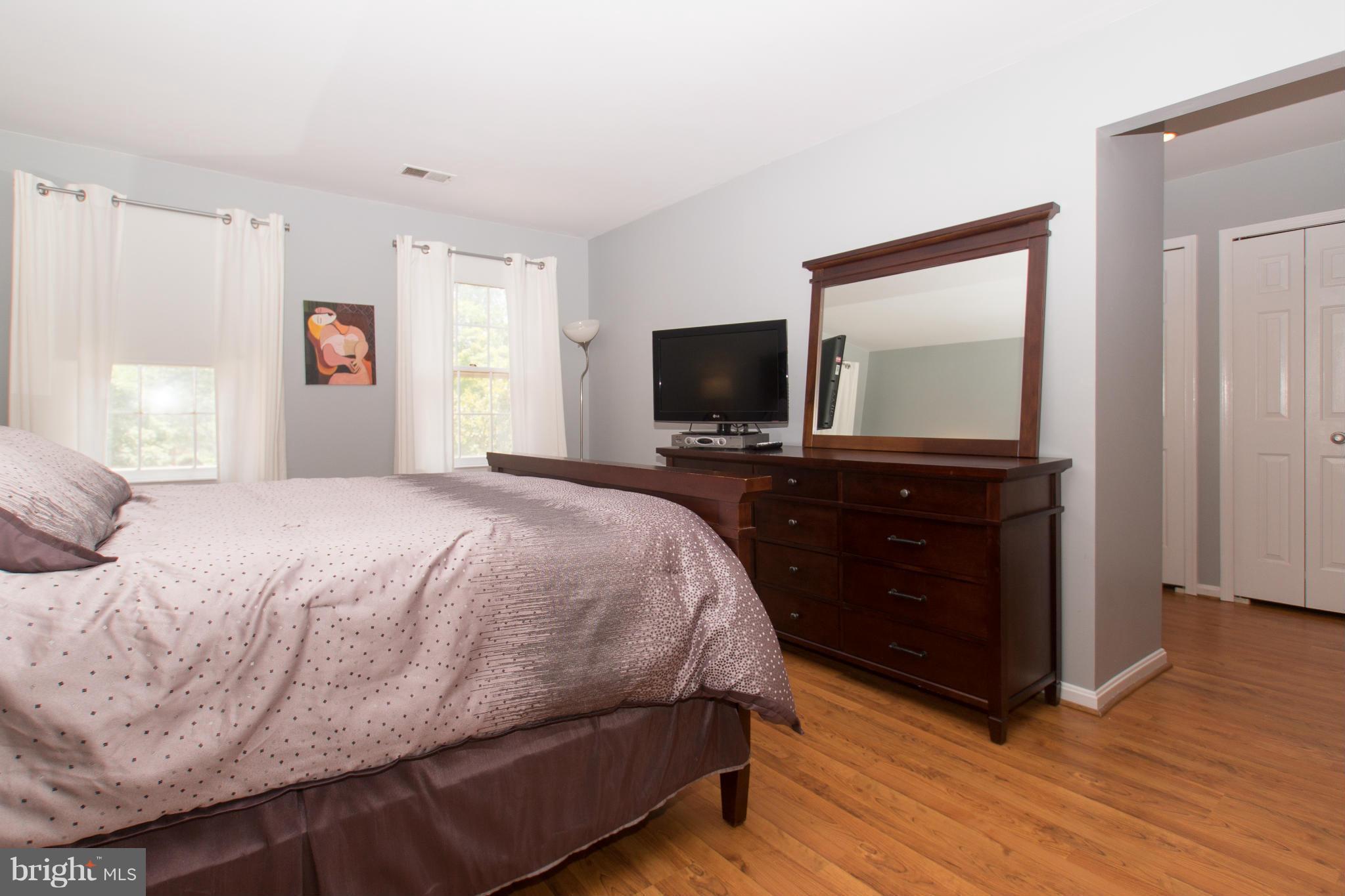 WOODLYNNE COMMUNITY - Residential