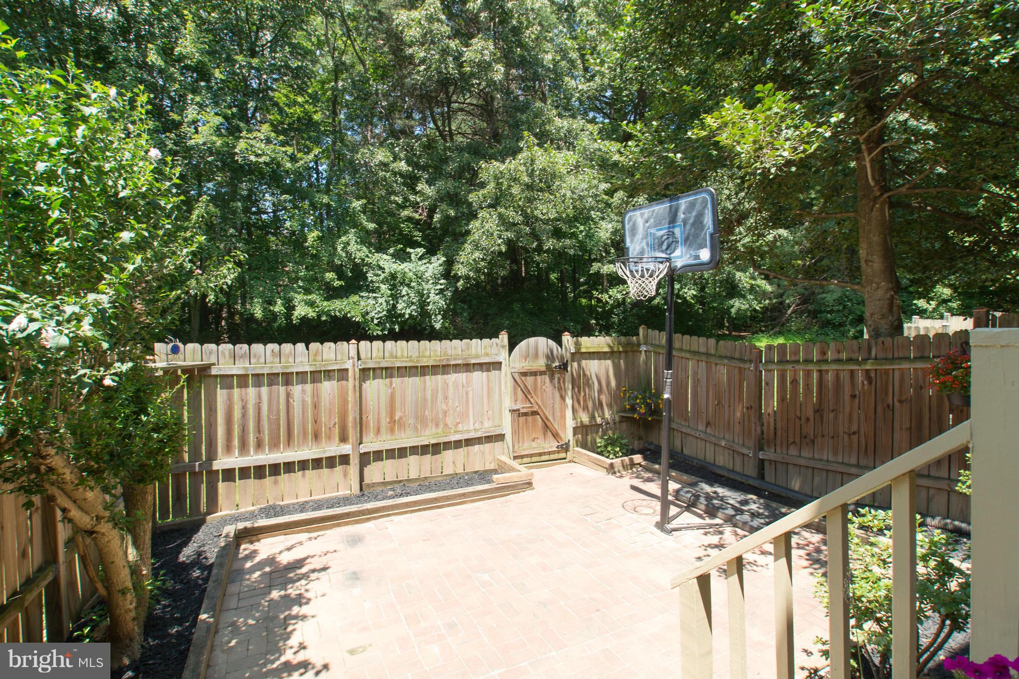 WOODLYNNE COMMUNITY - Residential