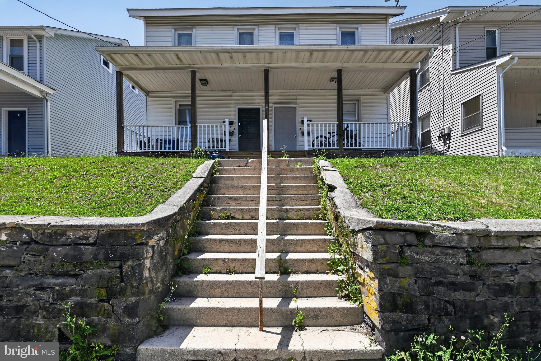 274 S FIRST STREET 276