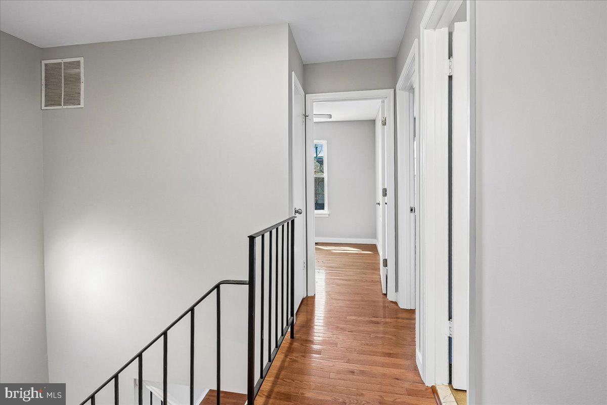 GLENDALE - QUEENSDALE - Residential