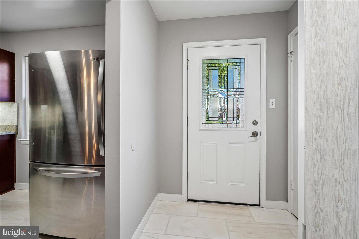 GLENDALE - QUEENSDALE - Residential