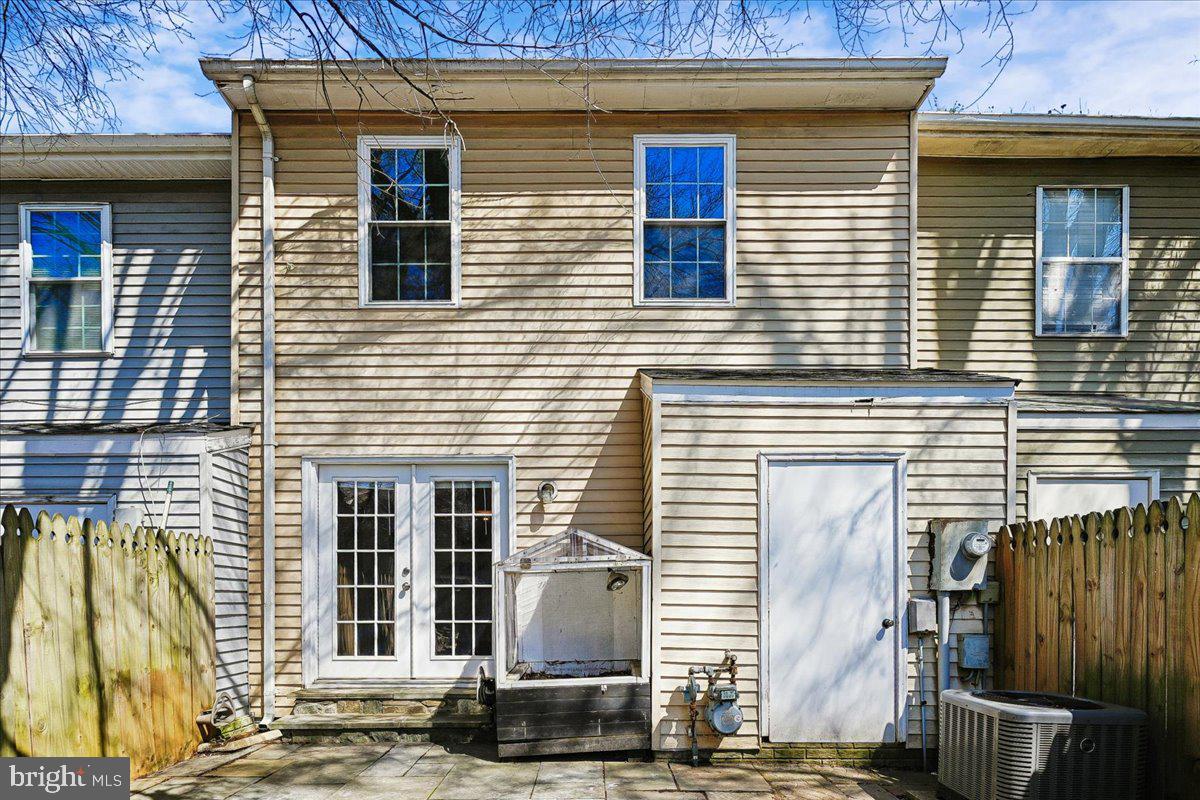 GLENDALE - QUEENSDALE - Residential