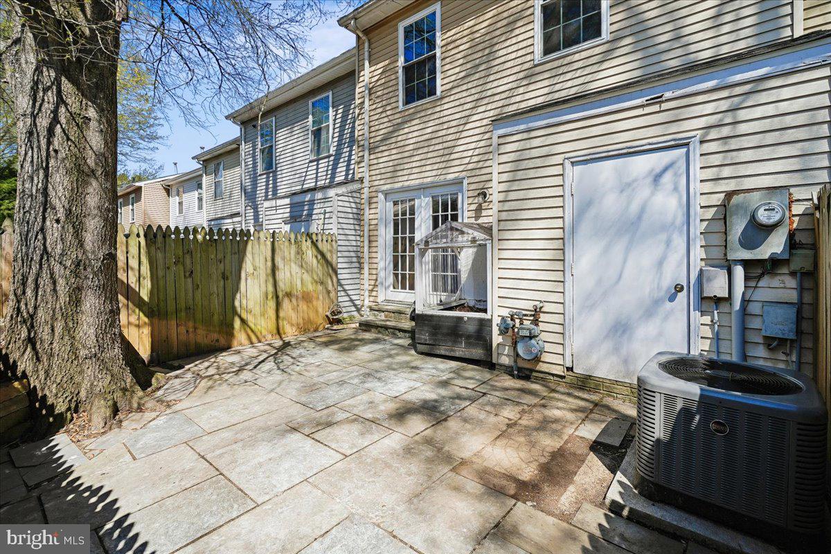 GLENDALE - QUEENSDALE - Residential