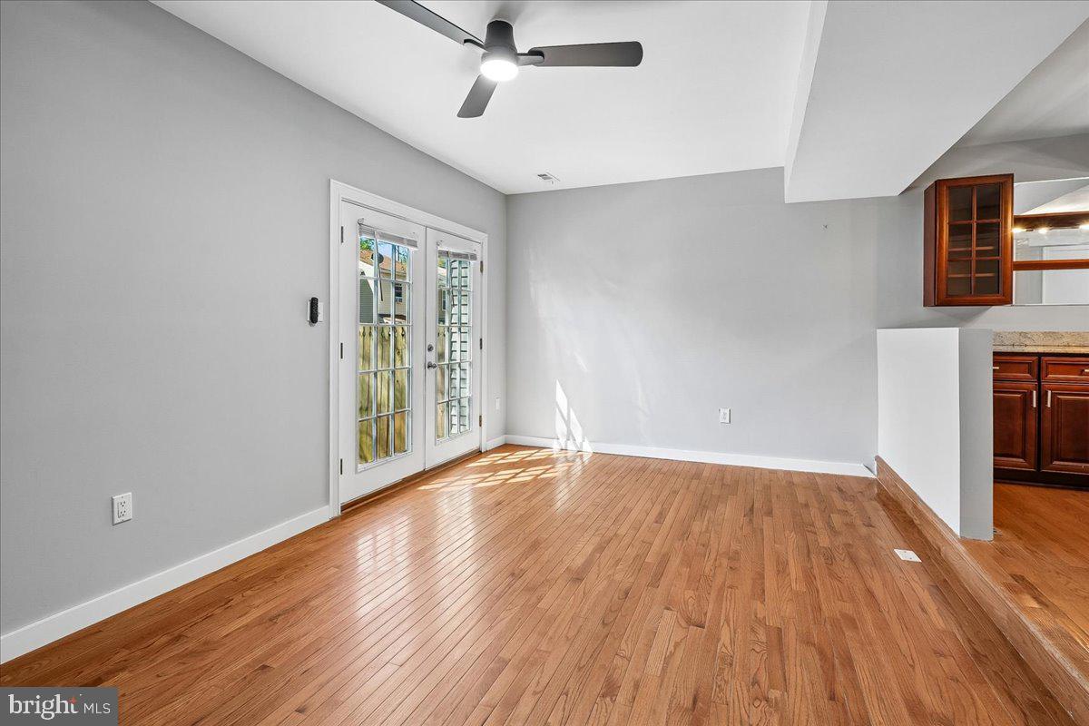 GLENDALE - QUEENSDALE - Residential