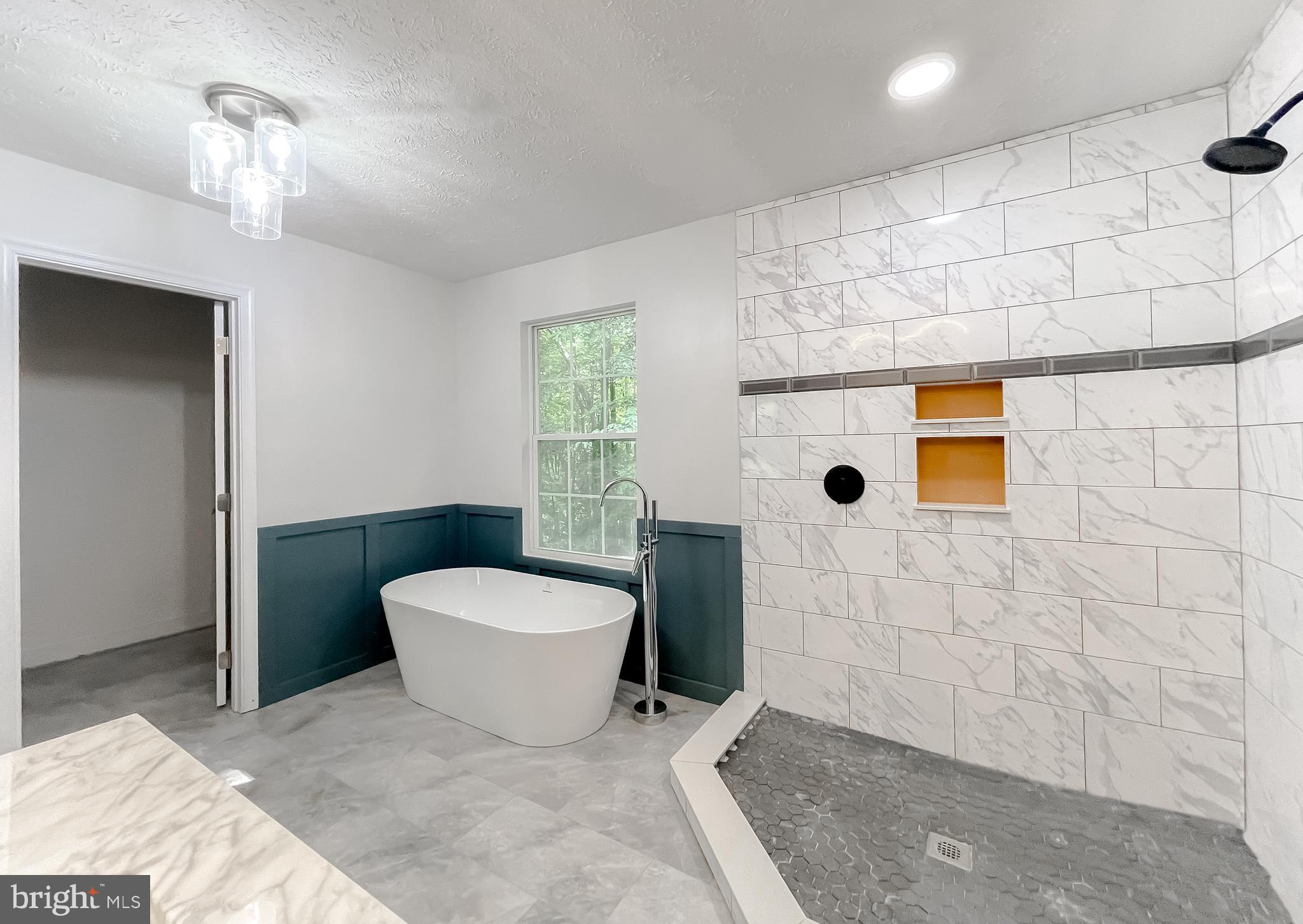 CRESCENT RUN - Residential