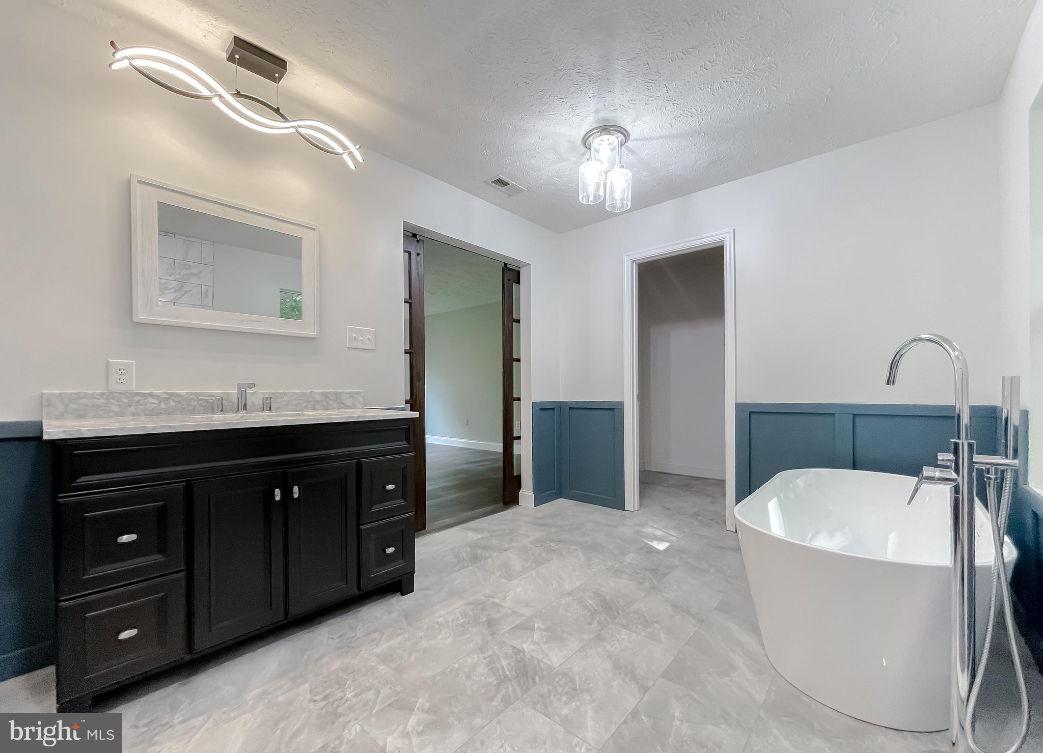 CRESCENT RUN - Residential