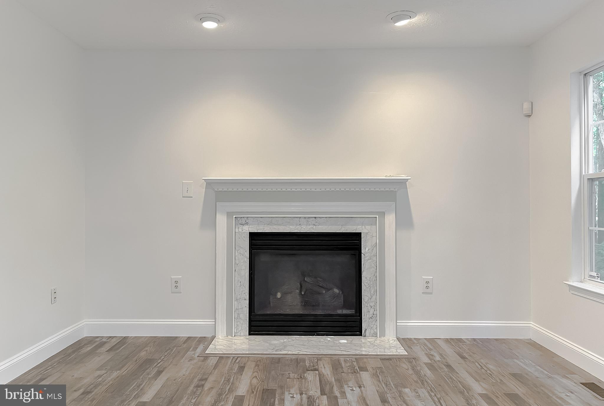 CRESCENT RUN - Residential