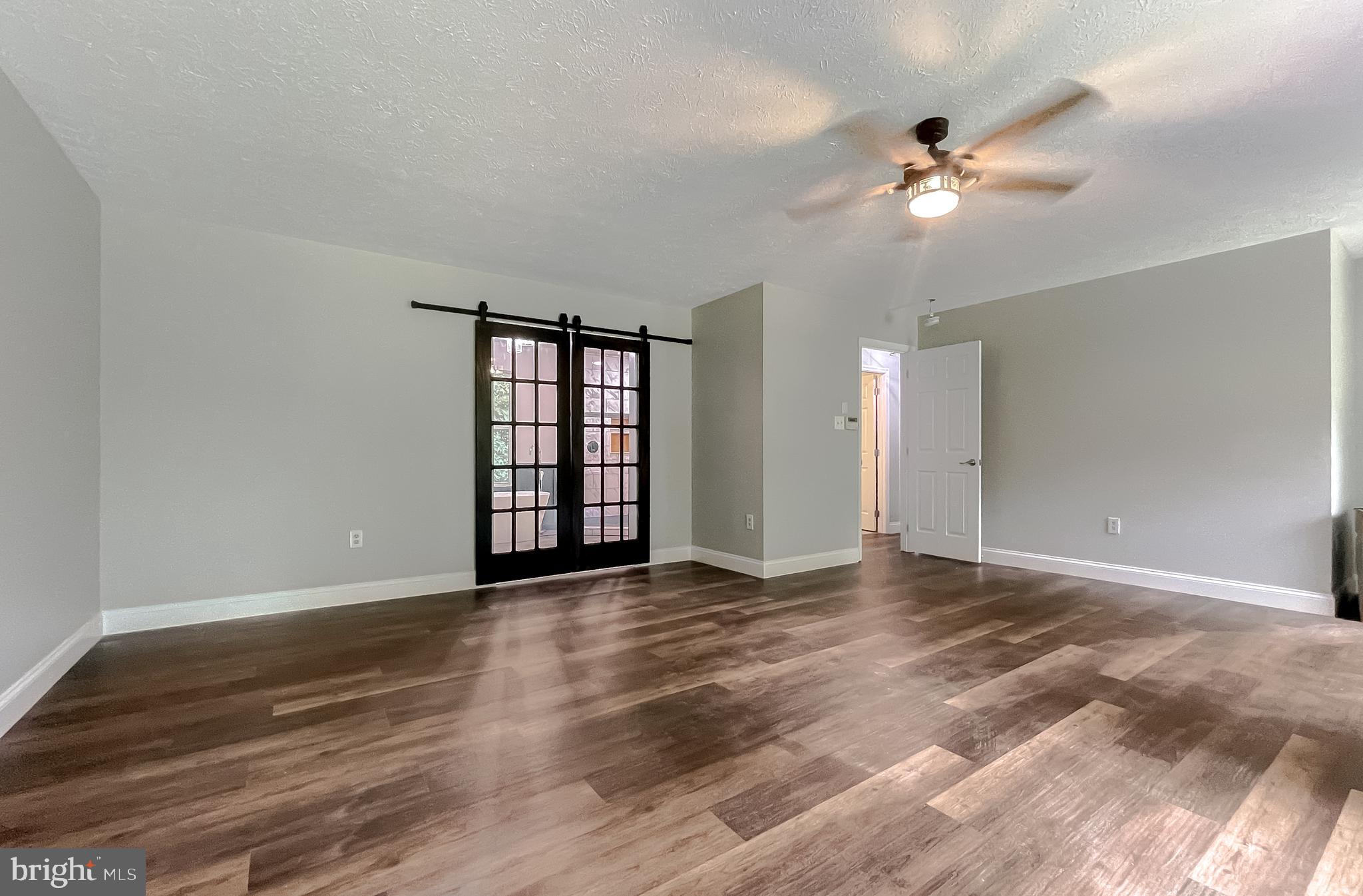 CRESCENT RUN - Residential