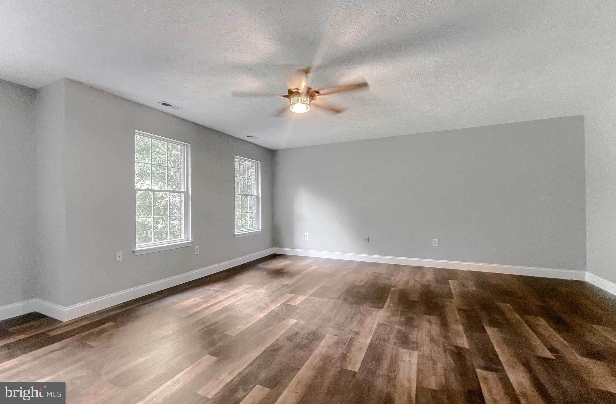 CRESCENT RUN - Residential