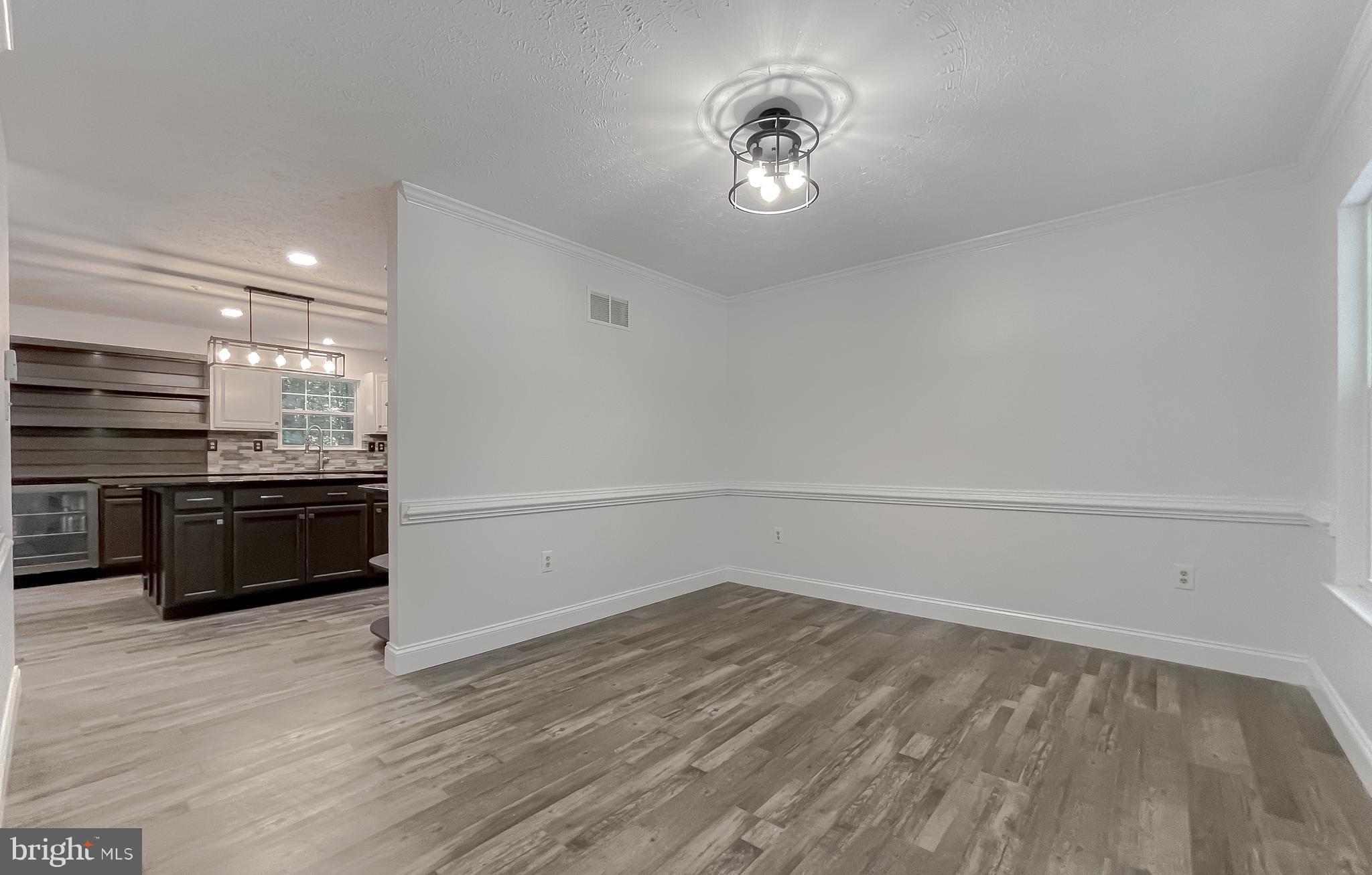 CRESCENT RUN - Residential