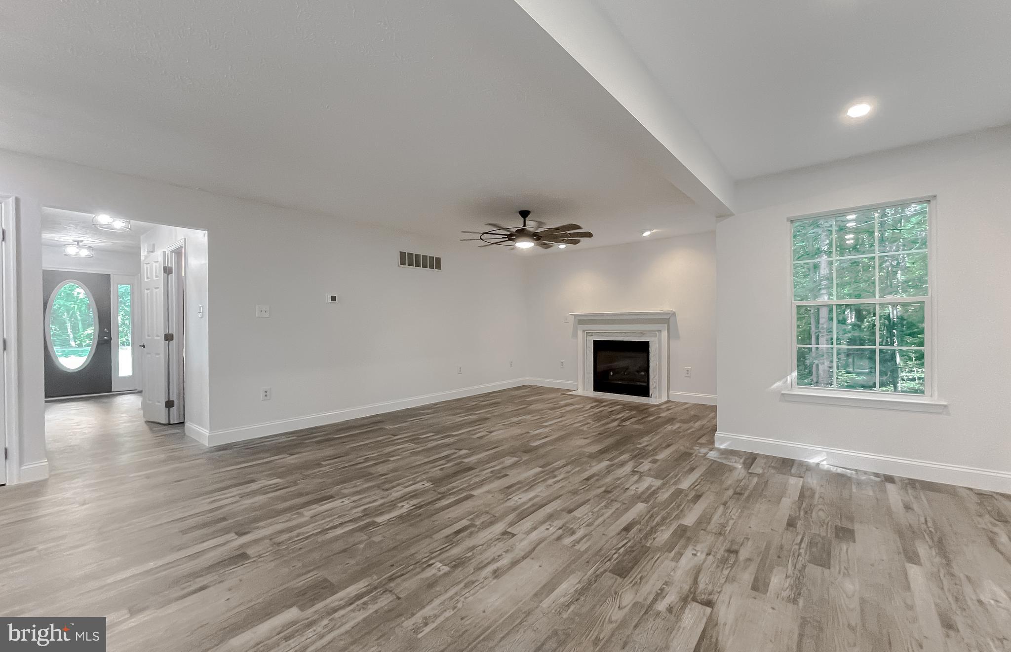 CRESCENT RUN - Residential