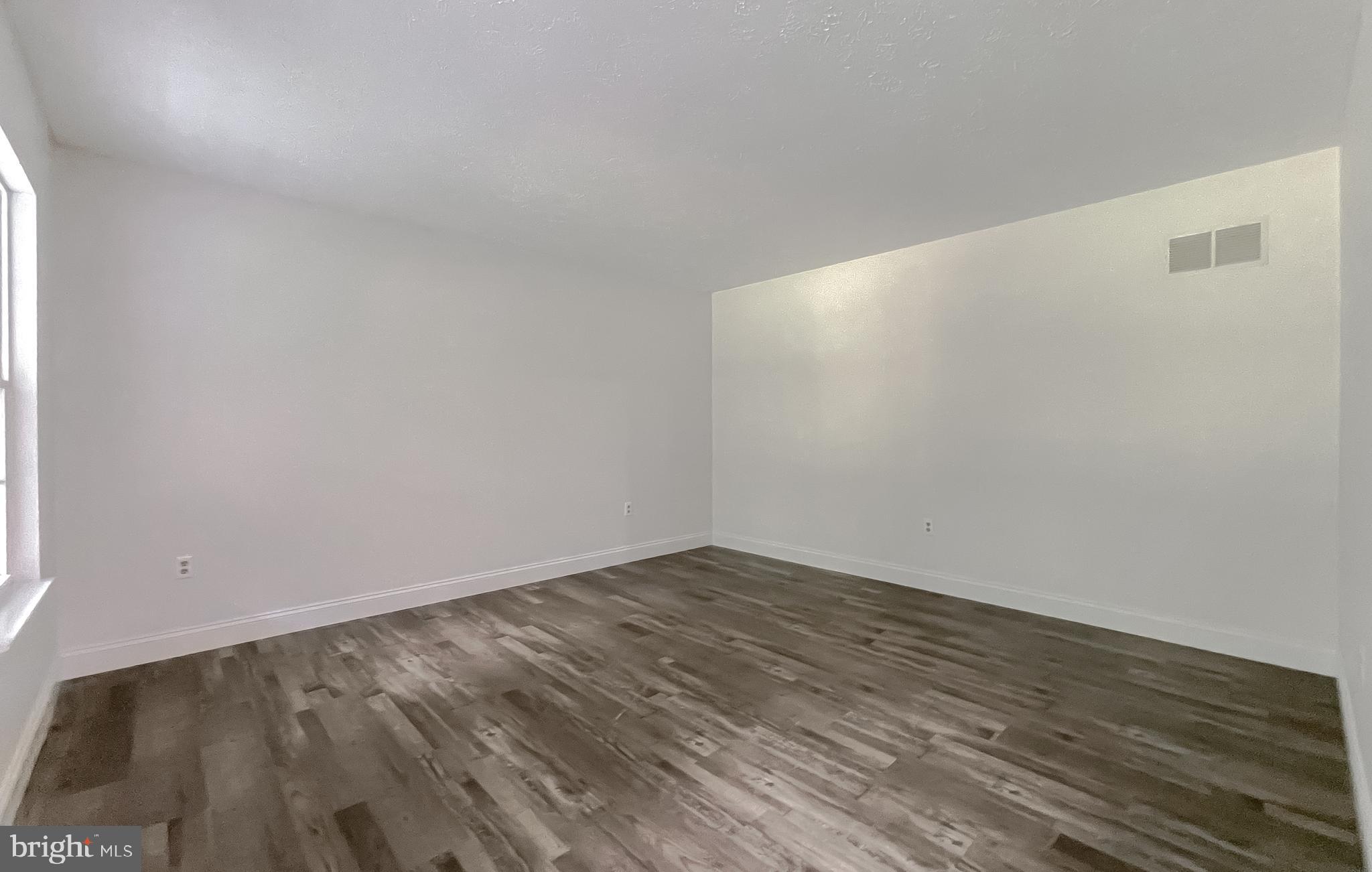 CRESCENT RUN - Residential