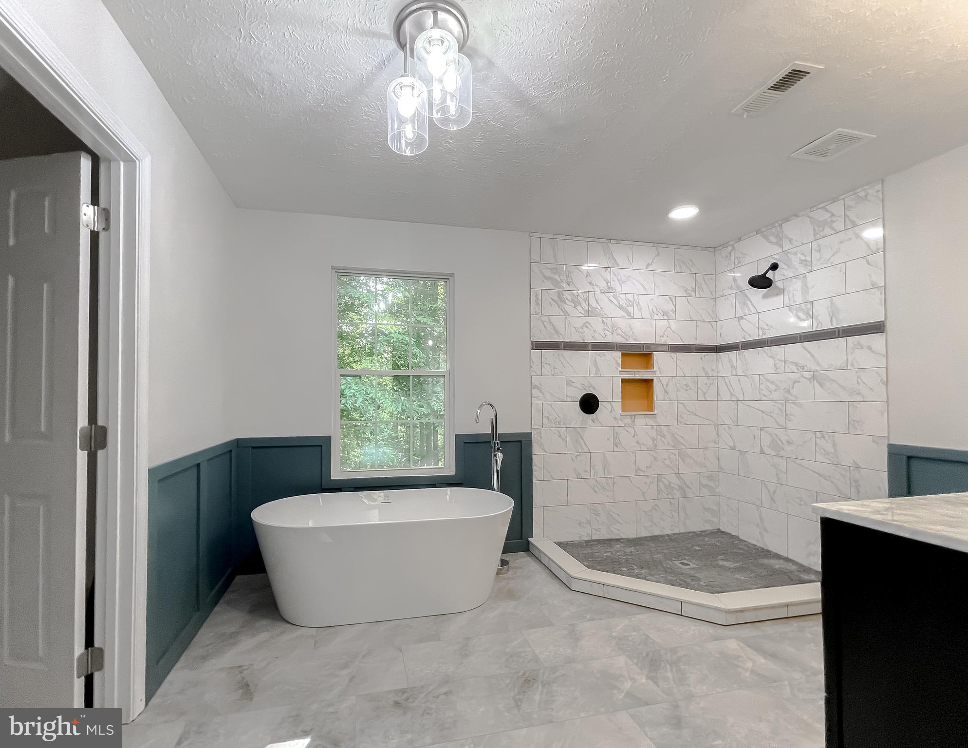 CRESCENT RUN - Residential