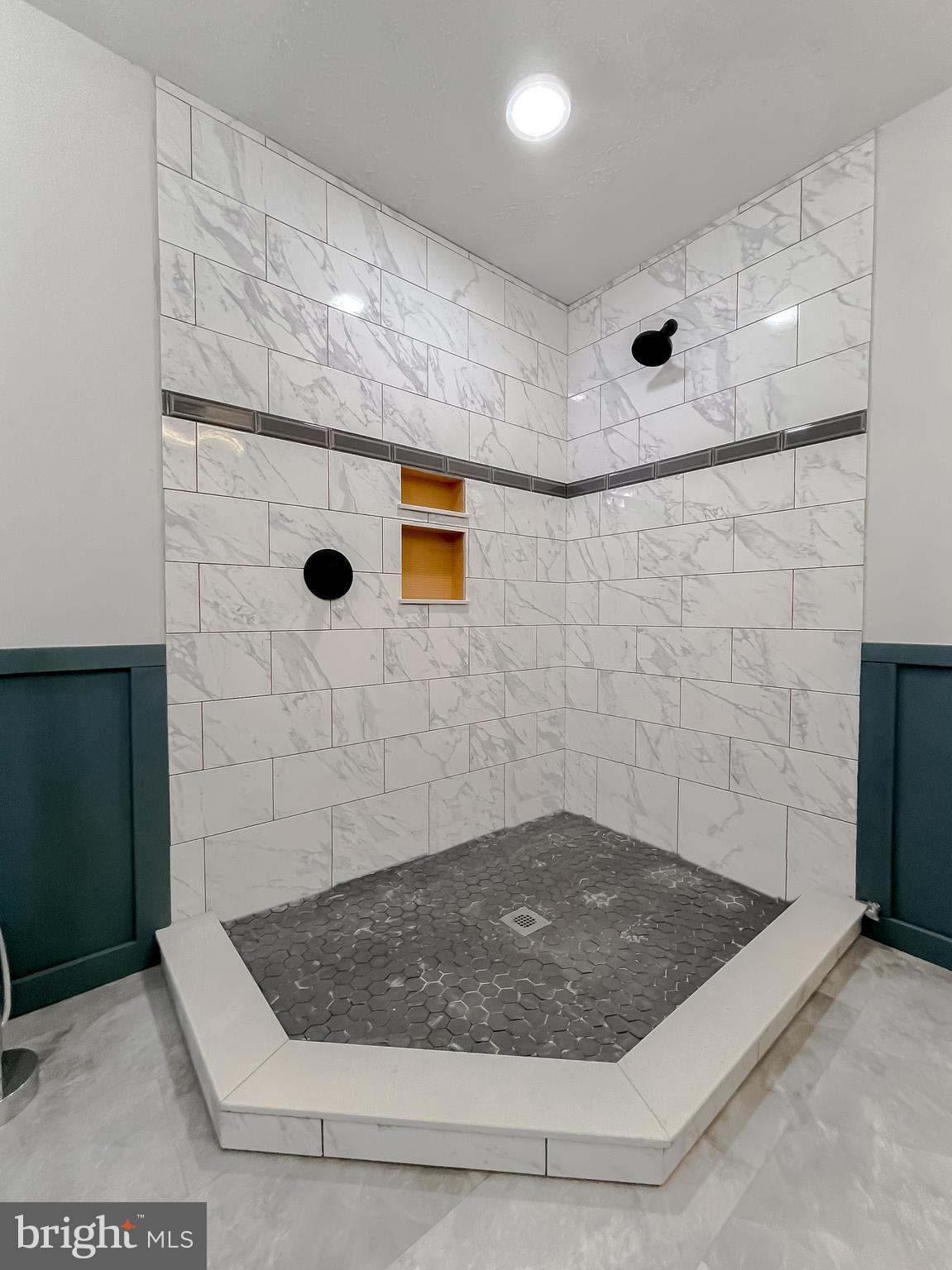 CRESCENT RUN - Residential