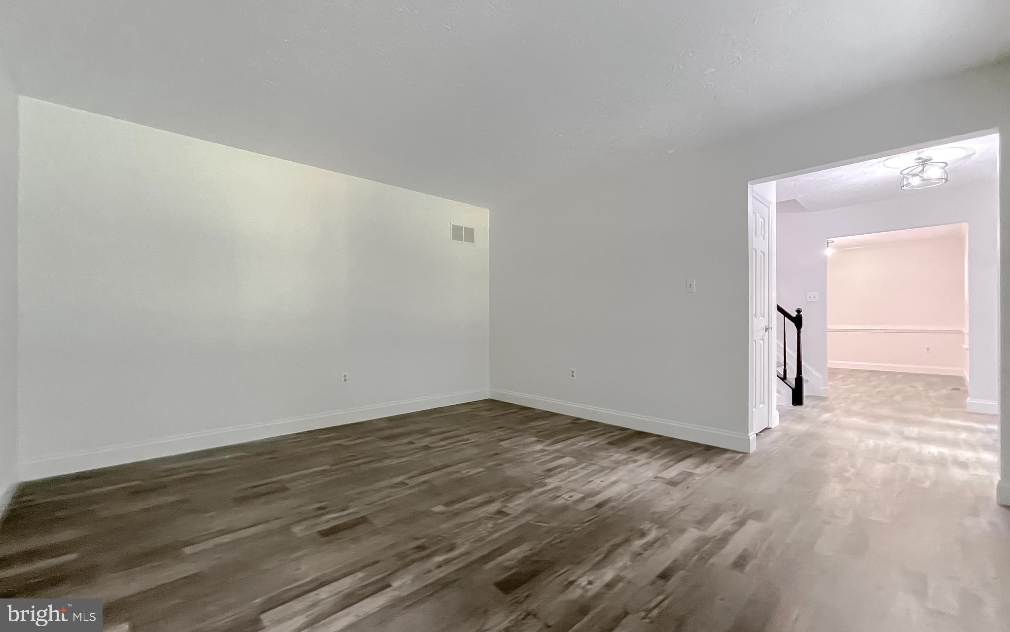 CRESCENT RUN - Residential