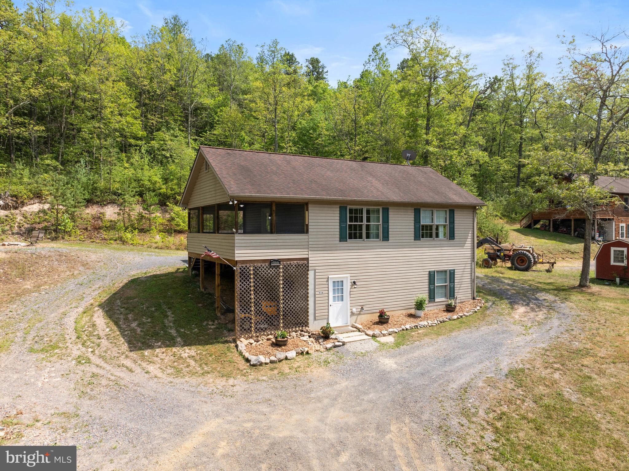 918 MINE MOUNTAIN LANE