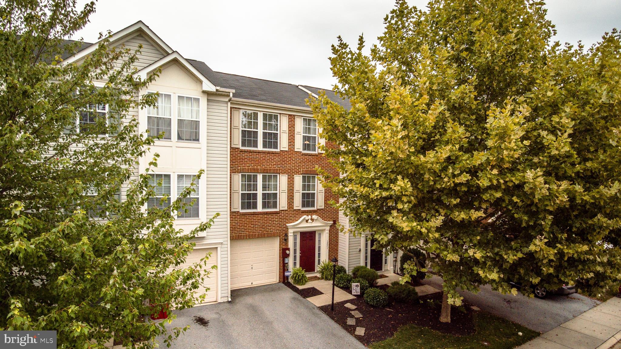 LAKELAND PLACE - Residential