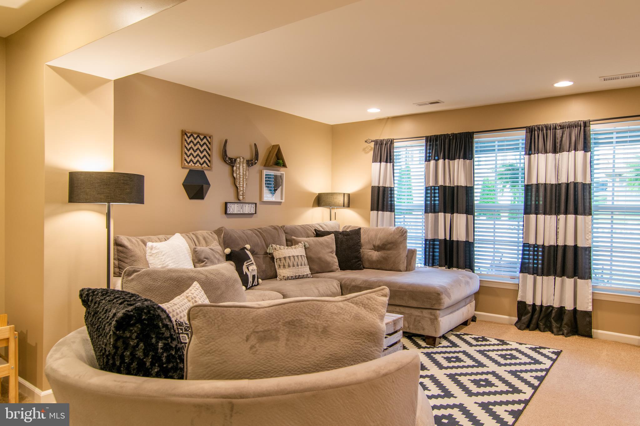 LAKELAND PLACE - Residential