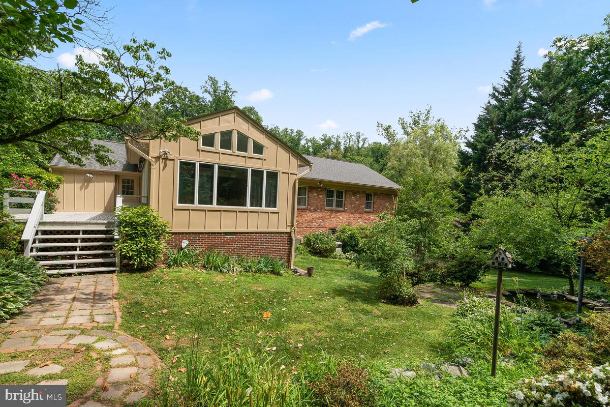 NORTH SHERWOOD FOREST - Residential